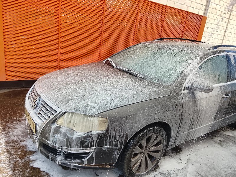 Volkswagen Passat 2005 - foto 1