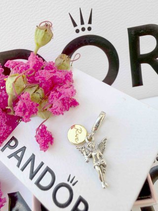 Colgante Pandora Ángel con Love