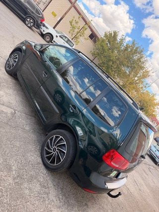Volkswagen Touran 2015
