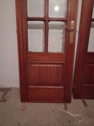 Puerta sapelly acristalada