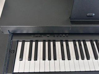 Piano Digital Yamaha Clavinova CLP-350