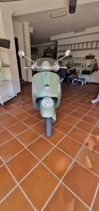 Piaggio Vespa GTV 250 seminueva