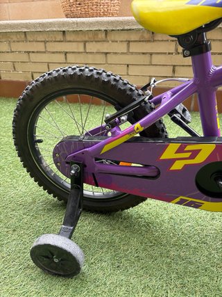 Bicicleta Morada 3-4 Años