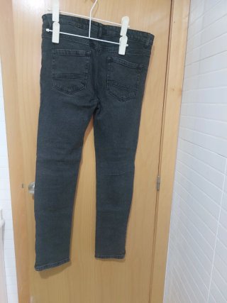 Pantalón tejano hombre negro skinny