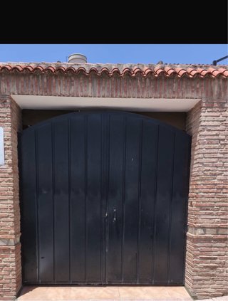 Portales de hierro 233 ancho 238 alto