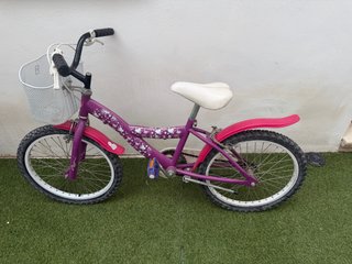 Bicicleta Niña Morada con Cesta
