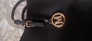 Borsa nera media con fibbie