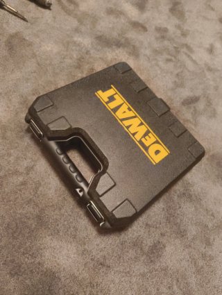 Taladro DEWALT DCD 710 + 2 Baterías
