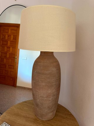 Lámpara cerámica acanalada beige