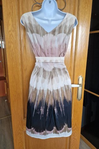 Vestido muy original, suave,cómodo. Talla L.