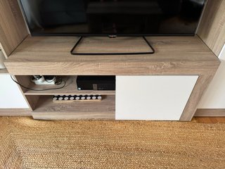 Mueble de salón madera y cristal