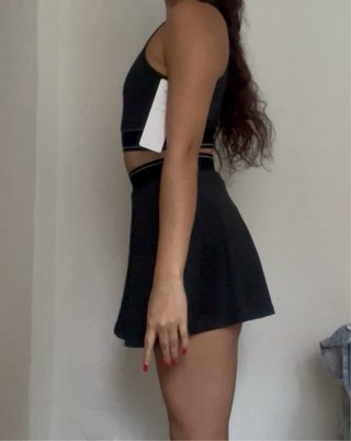 Conjunto Alo Top y Falda Pantalón Negra