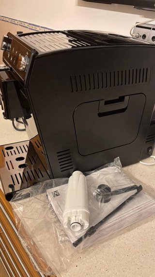 Cafetera Automática Delonghi Autentica Negra