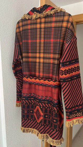 Cárdigan con flecos y estampado étnico