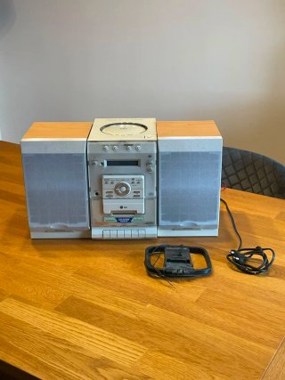 Equipo de música LG CD/USB/Radio