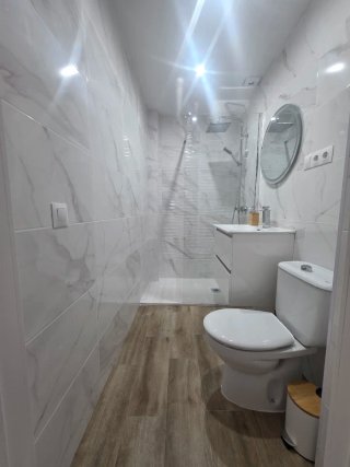 ALQUILER EN EL CENTRO DE NERJA- PROFESORES