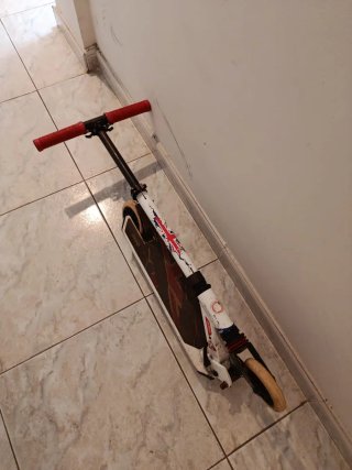 Patinete infantil marca Oxelo plegable