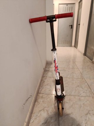 Patinete infantil marca Oxelo plegable