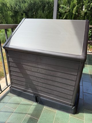 Caseta Perro Grande Marrón y Gris