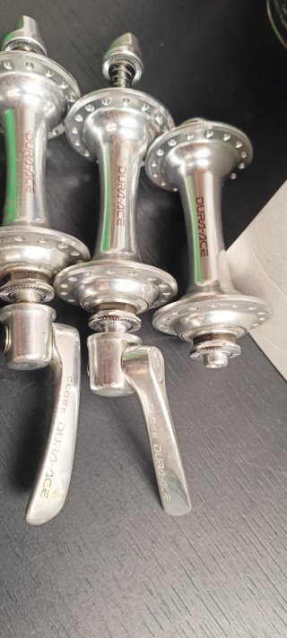 Bujes delanteros Shimano Dura-Ace HS-7800