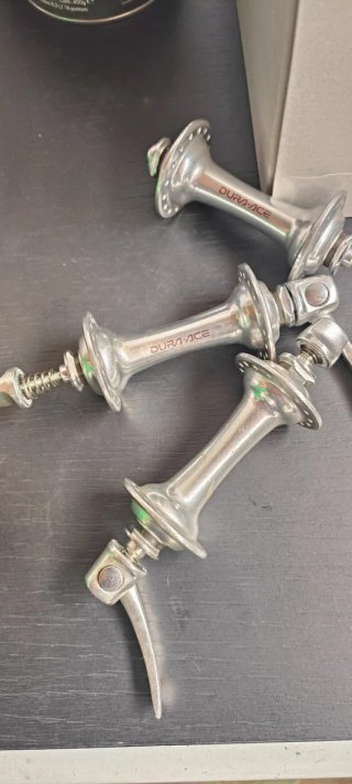 Bujes delanteros Shimano Dura-Ace HS-7800