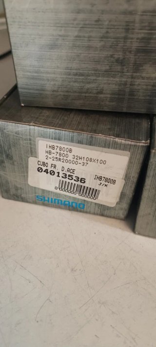 Bujes delanteros Shimano Dura-Ace HS-7800