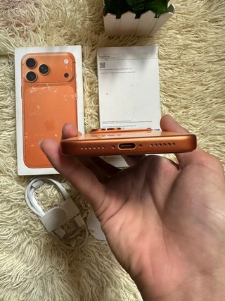 iPhone 17 Pro Max Arancione