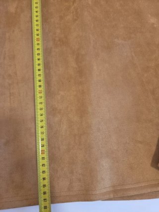 Vestido marrón con bordado negro