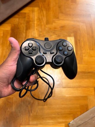 Controller Gioteck UX-1 per PS3 e PC