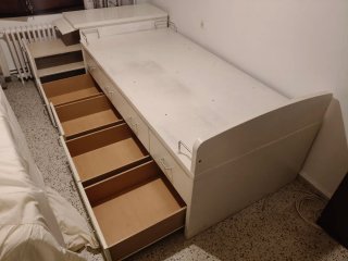 Cama infantil con cajones
