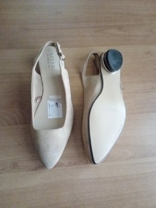 Zapatos Sfera Talla 40 Beige.
