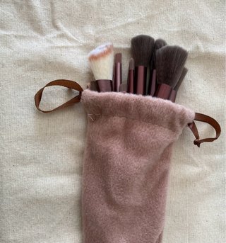Set 13 brochas maquillaje con neceser
