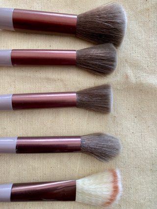 Set 13 brochas maquillaje con neceser
