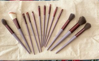 Set 13 brochas maquillaje con neceser