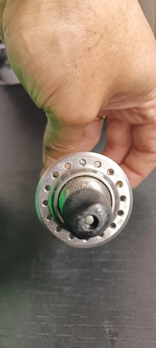 Bujes delanteros Shimano 105