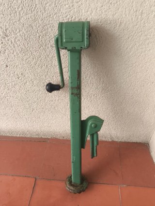 Gato de coche verde de Seat 127 y 600