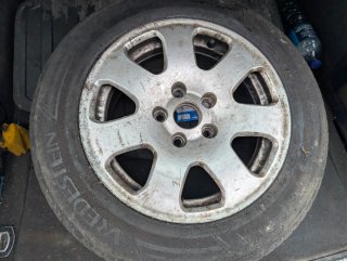 Llantas 15 Audi con neumático 65%