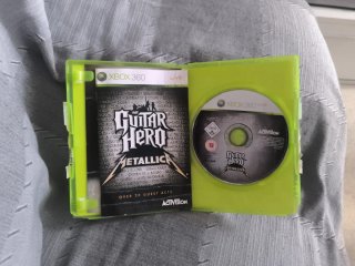Xbox 360: Guitar Hero Metallica y Lips