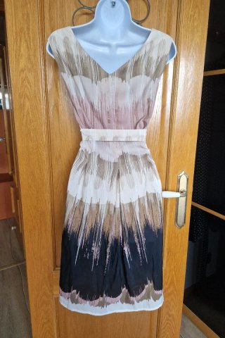 Vestido muy original, suave,cómodo. Talla L.