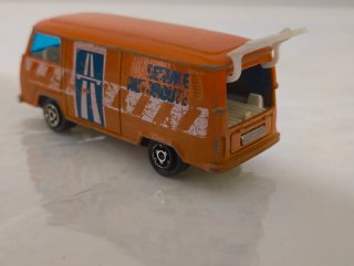 Furgón VW Autopista Majorette Naranja