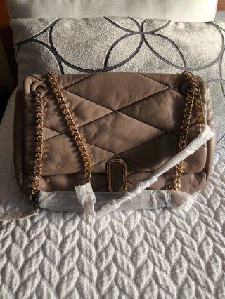 Bolso Parfois acolchado cadena dorado