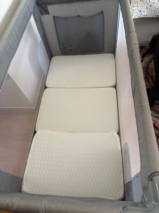 Cuna de viaje plegable