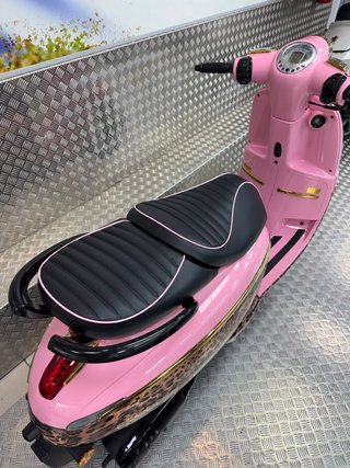 Peugeot Django 125cc Candy Pink x Manoush -Limited