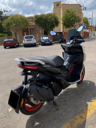 APRILIA SR GT SPORT 125