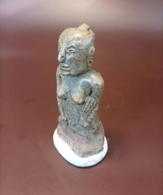 Estatuilla precolombina latinoamericana