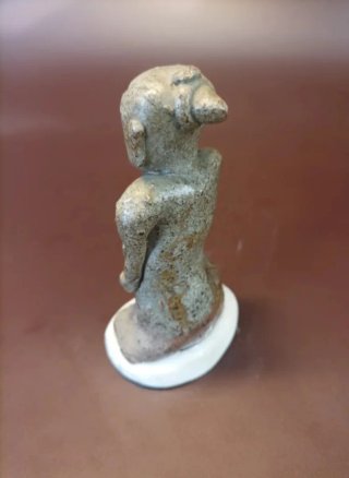 Estatuilla precolombina latinoamericana