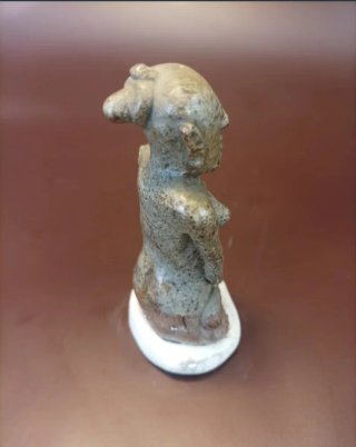 Estatuilla precolombina latinoamericana
