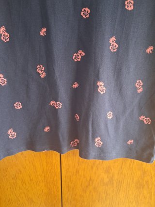 Camiseta de manga corta MS azul marino con flores