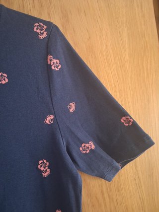 Camiseta de manga corta MS azul marino con flores