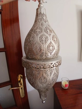 Lámpara colgante de metal plateado